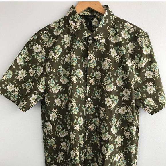 Big On-Point Short Sleeve Organic Cotton Button-Up Shirt - Picture 2 of 2